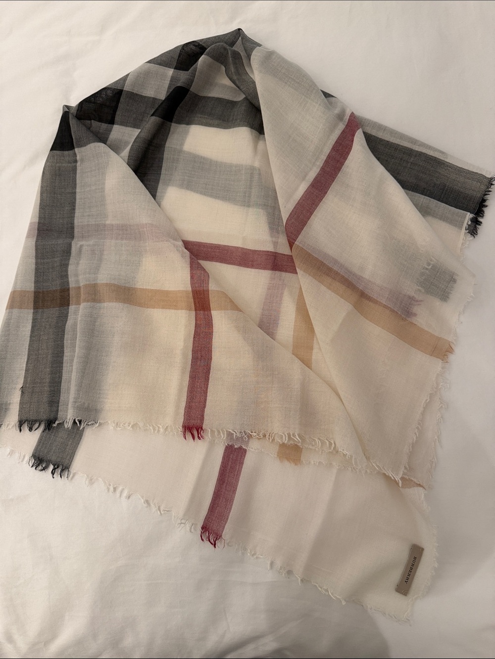 Burberry classic plaid scarf